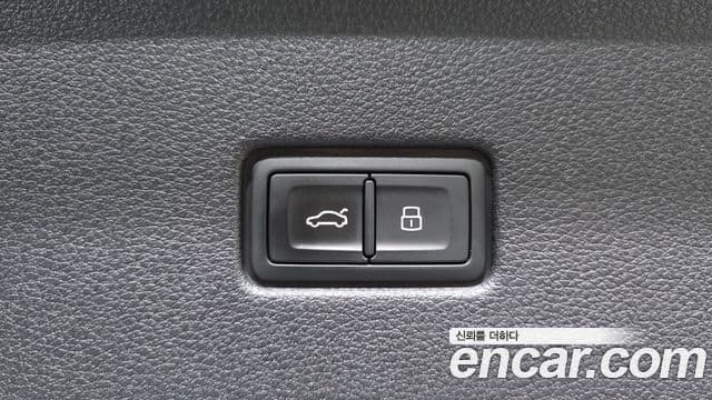 Audi Q8 2025 — ფოტო 13/29