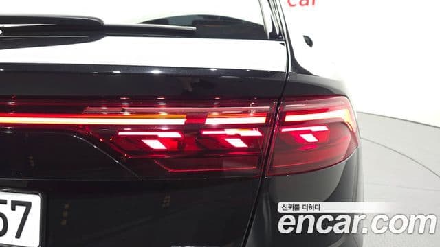 Audi Q8 2025 — Şəkil 20/29