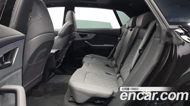 Audi Q8 2025 — ფოტო 21/29