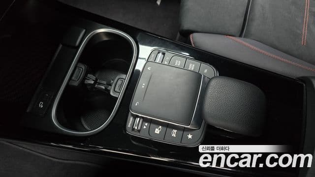 Mercedes-Benz CLA-Class 2023 — Фото 17/20