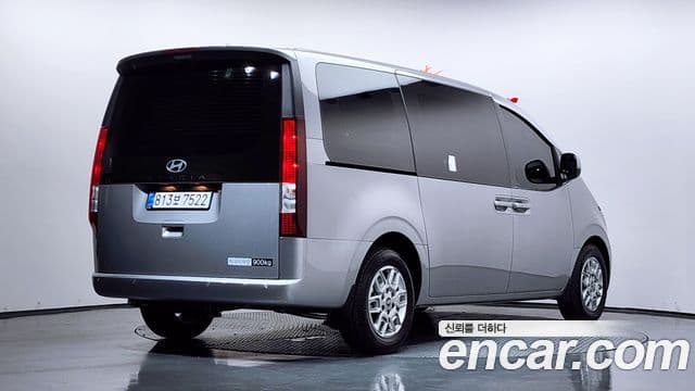 Hyundai Staria 2026 — Фото 2/20