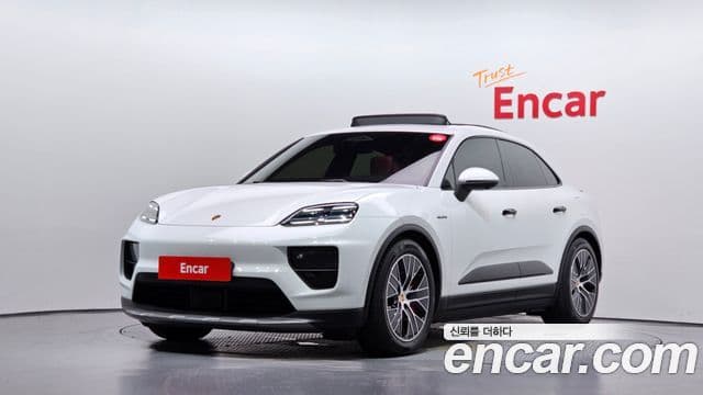 Porsche Macan EV 2025 — Photo 12/34