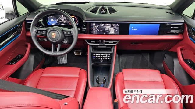 Porsche Macan EV 2025 — Photo 9/34