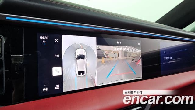 Porsche Macan EV 2025 — Photo 16/34