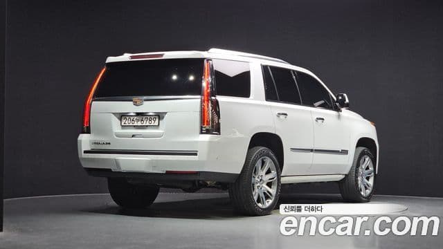 Cadillac Escalade 2020 — Фото 2/20