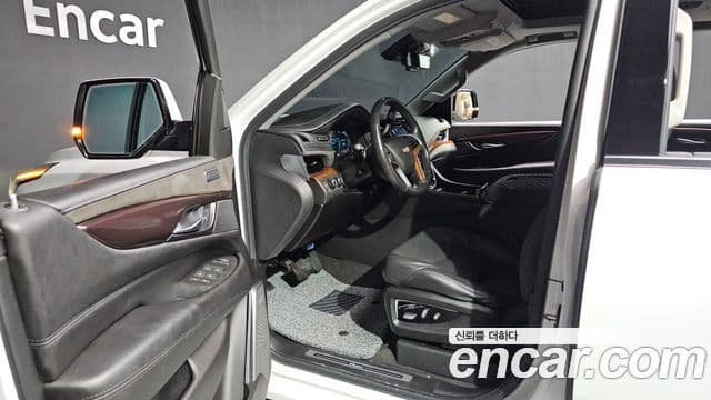 Cadillac Escalade 2020 — Фото 10/20