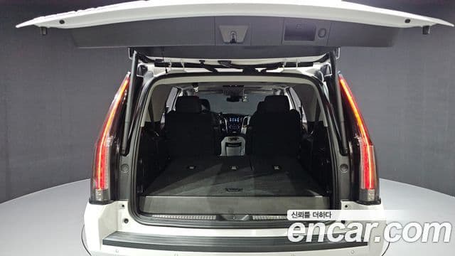 Cadillac Escalade 2020 — Фото 20/20