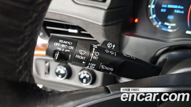 Cadillac Escalade 2020 — Photo 33/34