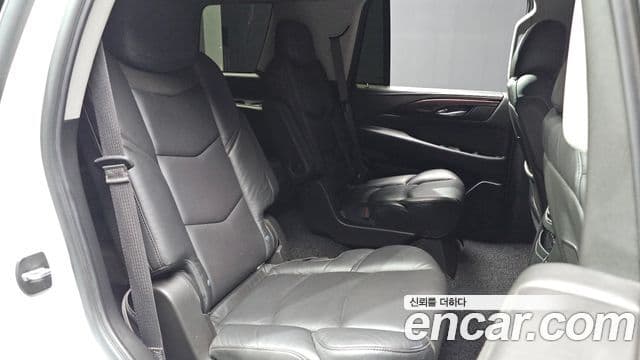Cadillac Escalade 2020 — Photo 19/34