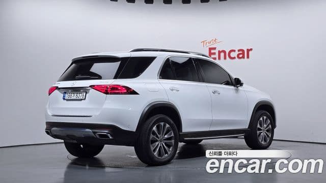 Mercedes-Benz GLE-Class 2022 — Фото 2/20
