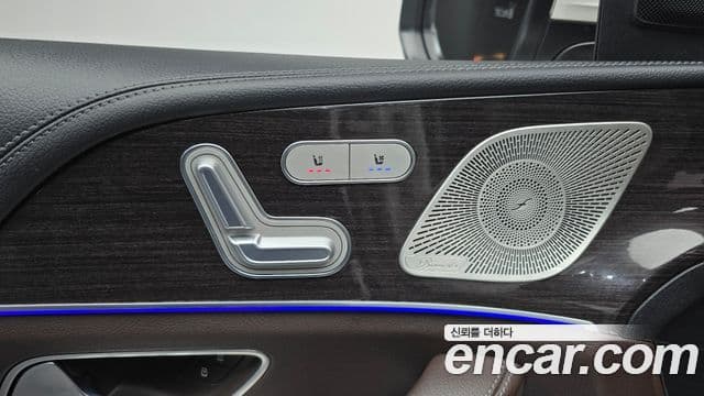 Mercedes-Benz GLE-Class 2022 — Фото 19/20