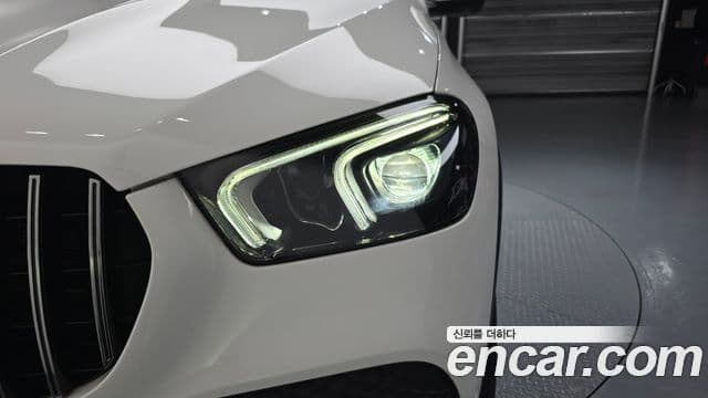 Mercedes-Benz GLE-Class 2022 — Photo 14/35