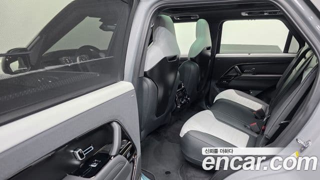 Land Rover Range Rover Sport 2025 — Фото 12/20