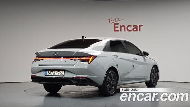 Hyundai The New Avante Hybrid 2022 — ფოტო 9/34