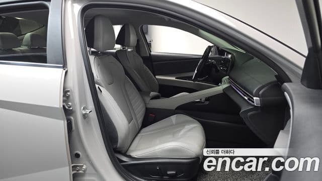 Hyundai The New Avante Hybrid 2022 — ფოტო 24/34