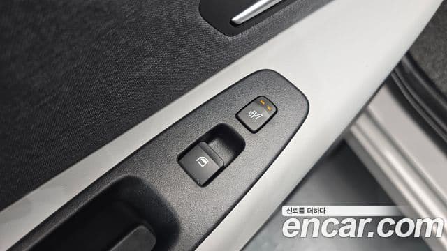 Hyundai The New Avante Hybrid 2022 — ფოტო 16/34