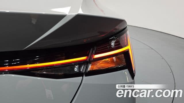 Hyundai The New Avante Hybrid 2022 — ფოტო 25/34