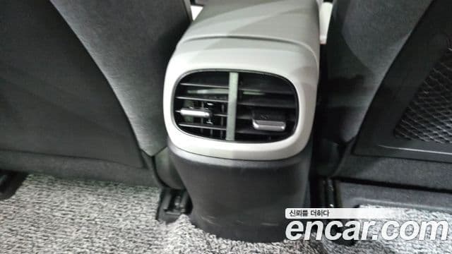 Hyundai The New Avante Hybrid 2022 — ფოტო 13/34