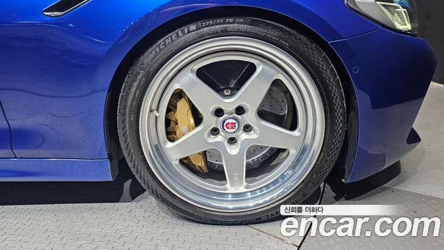 BMW M5 2019 — Şəkil 25/32