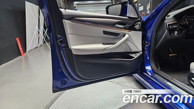 BMW M5 2019 — Şəkil 1/32