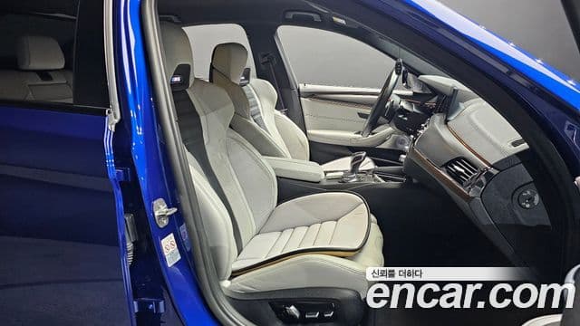 BMW M5 2019 — Şəkil 14/32