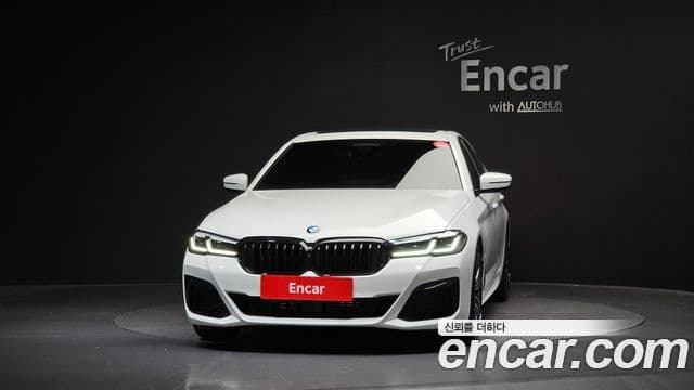 BMW 5 Series 2023 — ფოტო 24/31