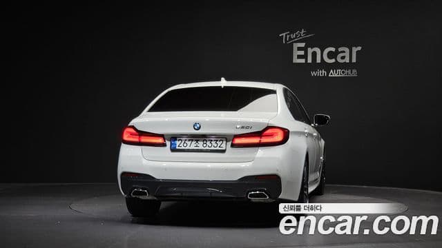 BMW 5 Series 2023 — ფოტო 2/31