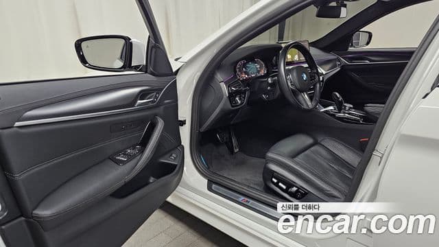 BMW 5 Series 2023 — ფოტო 6/31