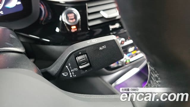 BMW 5 Series 2023 — ფოტო 14/31