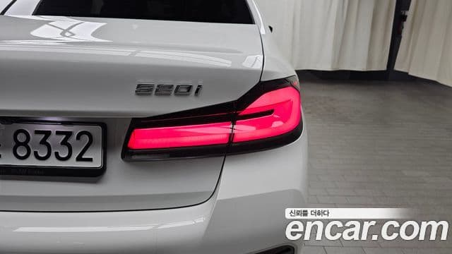 BMW 5 Series 2023 — ფოტო 1/31