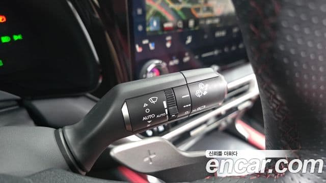 Lexus RX500h 2024 — Şəkil 30/31