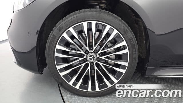 Mercedes-Benz S-Class 2021 — ფოტო 20/33