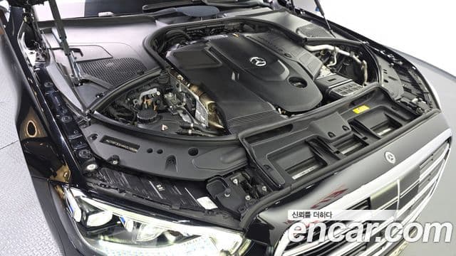 Mercedes-Benz S-Class 2021 — ფოტო 31/33