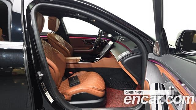 Mercedes-Benz S-Class 2021 — ფოტო 18/33