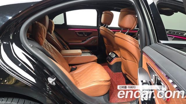 Mercedes-Benz S-Class 2021 — ფოტო 24/33