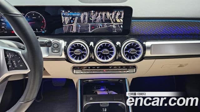 Mercedes-Benz GLB-Class 2024 — Фото 14/20