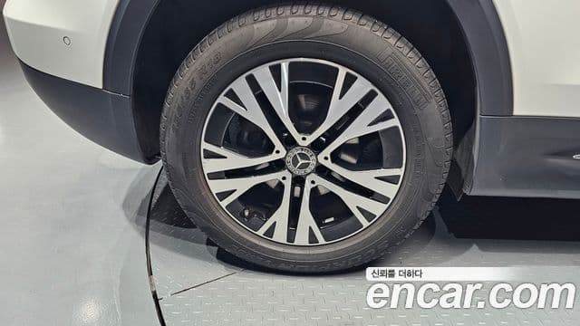 Mercedes-Benz GLB-Class 2024 — ფოტო 6/34