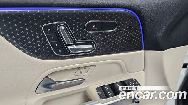 Mercedes-Benz GLB-Class 2024 — ფოტო 25/34