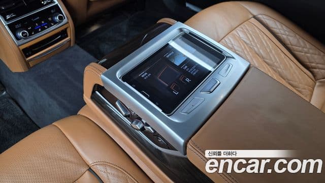 BMW 7 Series 2021 — Photo 33/39