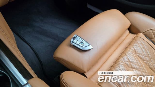 BMW 7 Series 2021 — Photo 22/39