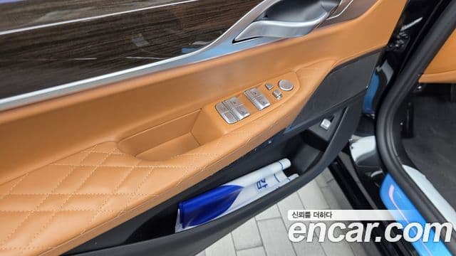 BMW 7 Series 2021 — Photo 26/39