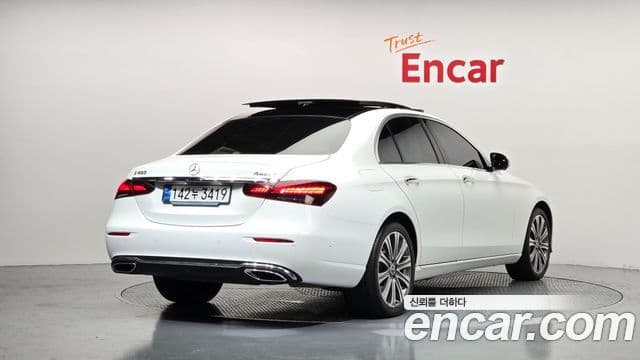 Mercedes-Benz E-Class 2022 — Şəkil 6/20