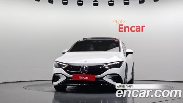 Mercedes-Benz EQE 2024 — ფოტო 20/30