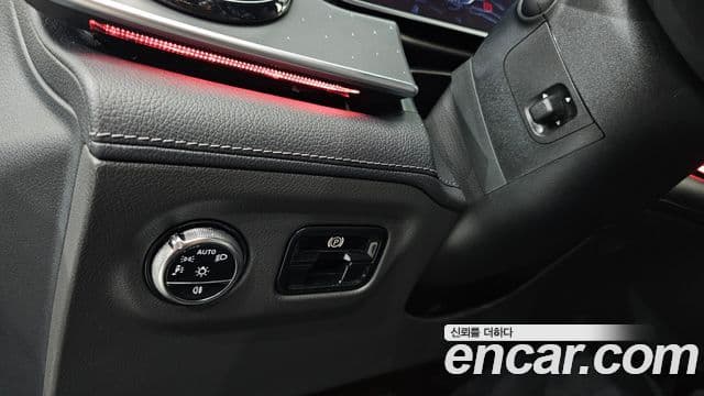 Mercedes-Benz EQE 2024 — ფოტო 27/30