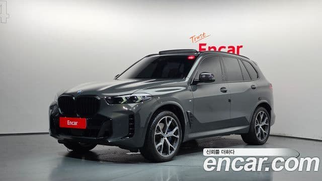 BMW X5 2025 — Фото 1/20