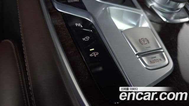 BMW 7 Series 2019 — ფოტო 4/34