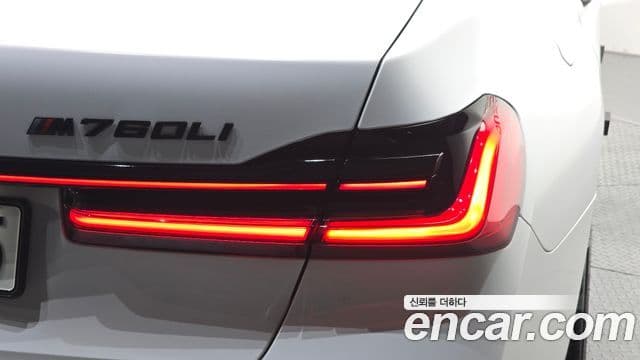 BMW 7 Series 2019 — ფოტო 6/34