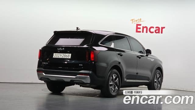 Kia Sorento 2024 — Фото 2/20