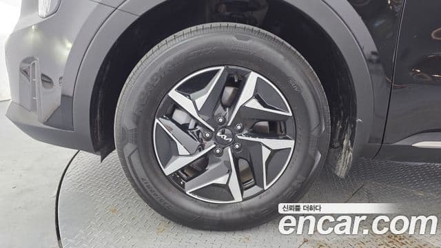 Kia Sorento 2024 — Фото 5/20