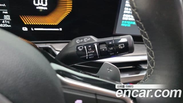 Kia Sorento 2024 — Фото 19/20